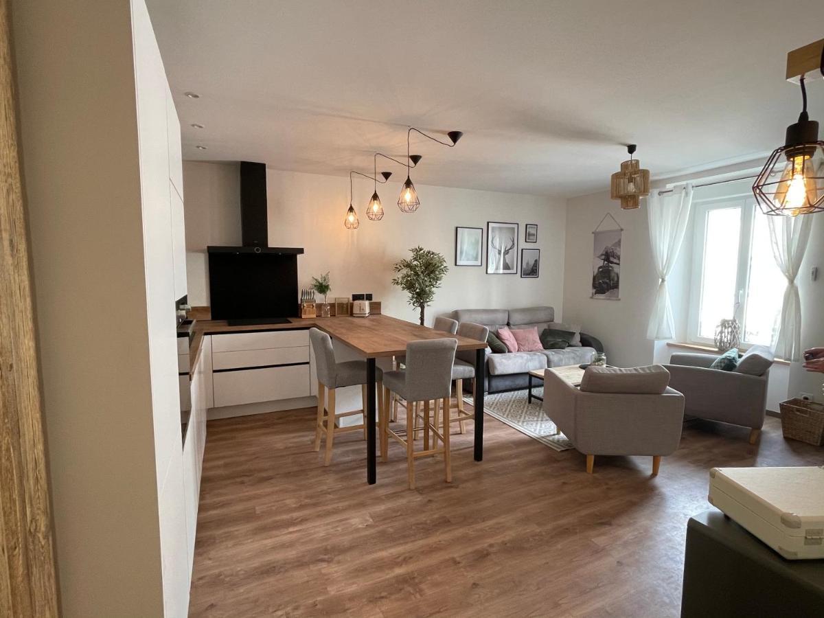 Appartement Tout Confort Haut De Gamme En Plein Centre Ville Gérardmer Exterior foto