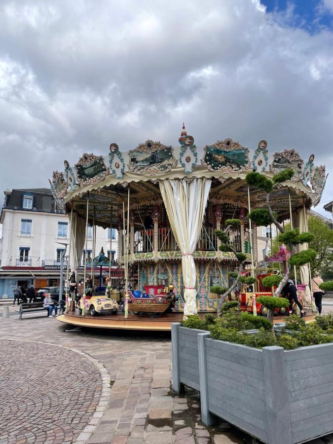 Appartement Tout Confort Haut De Gamme En Plein Centre Ville Gérardmer Exterior foto